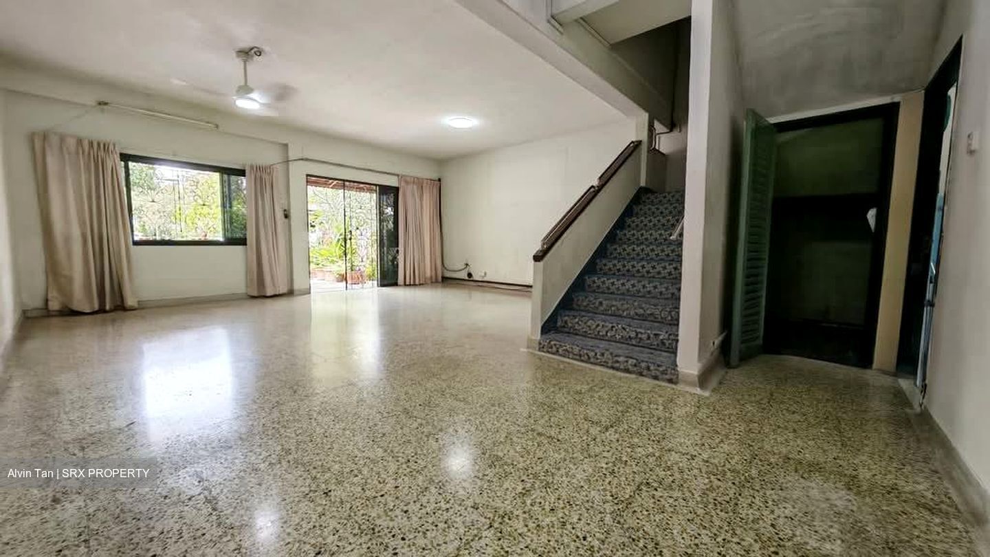 Lorong 7 Realty Park (D19), Terrace #568072401